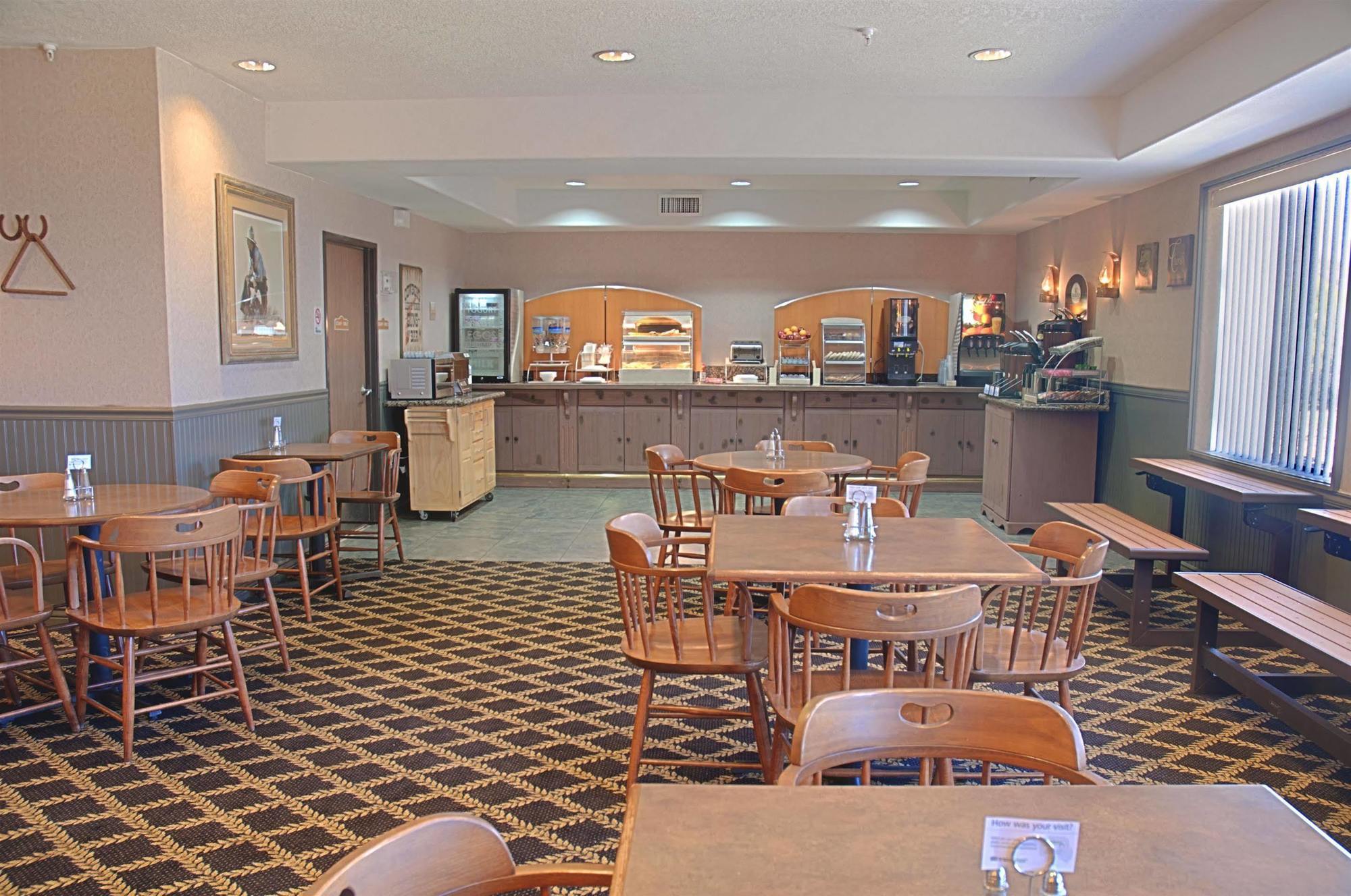 Hotel Grand Hotel, A Baymont By Wyndham