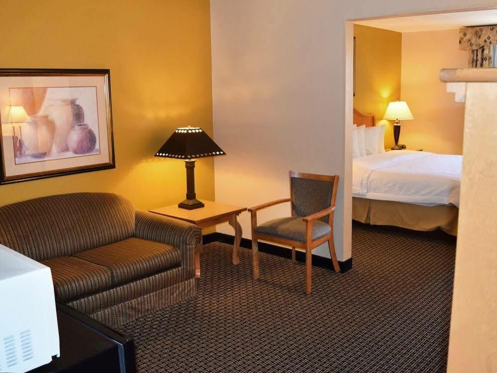 Grand Hotel, A Baymont By Wyndham Hotel 4*