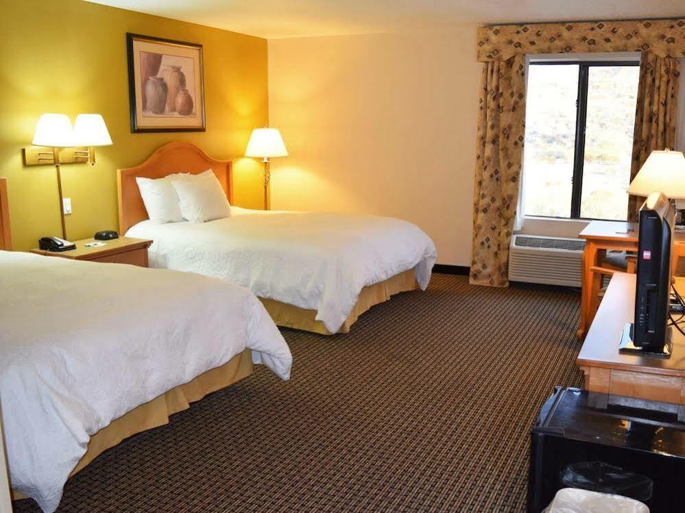 Hotel Grand Hotel, A Baymont By Wyndham