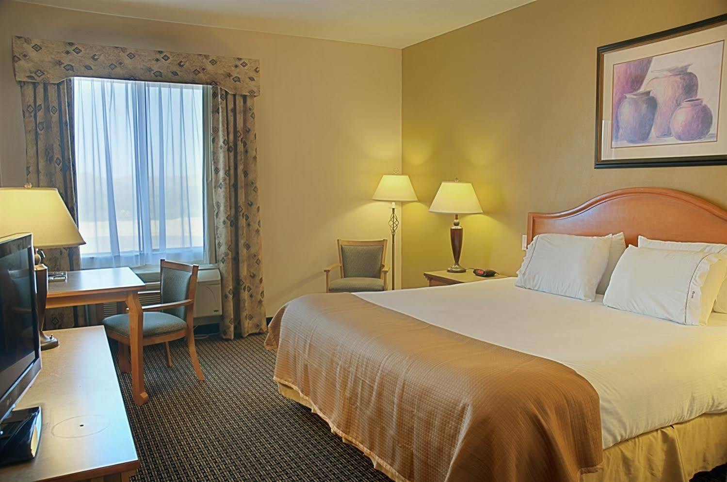 Grand Hotel, A Baymont By Wyndham Hotel 4*