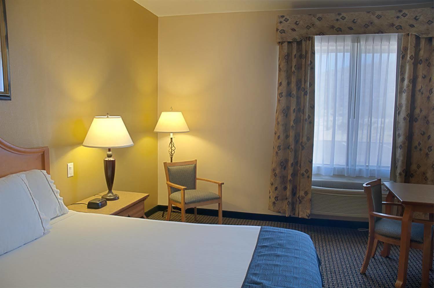 Grand Hotel, A Baymont By Wyndham Hotel 4*