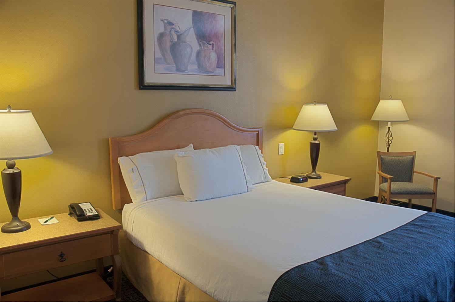Grand Hotel, A Baymont By Wyndham Hotel